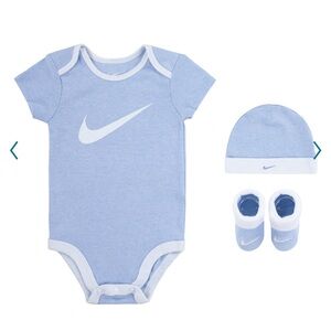Nike baby boy bodysuit, beanie, and booties newborn 0-6 months blue white